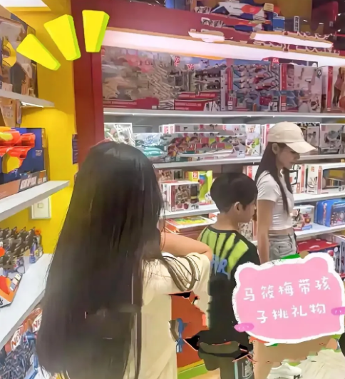 马莜梅受委屈了，她现在还没有怀孕，她和汪小菲办完婚礼后，汪小菲又忙碌的工