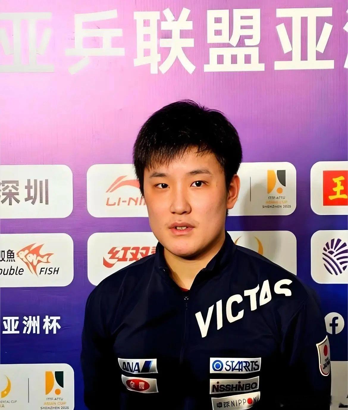 张本智和几句掏心窝子的话，听得人心里发堵，却又不得不服。张本智和说改国籍是老爹的