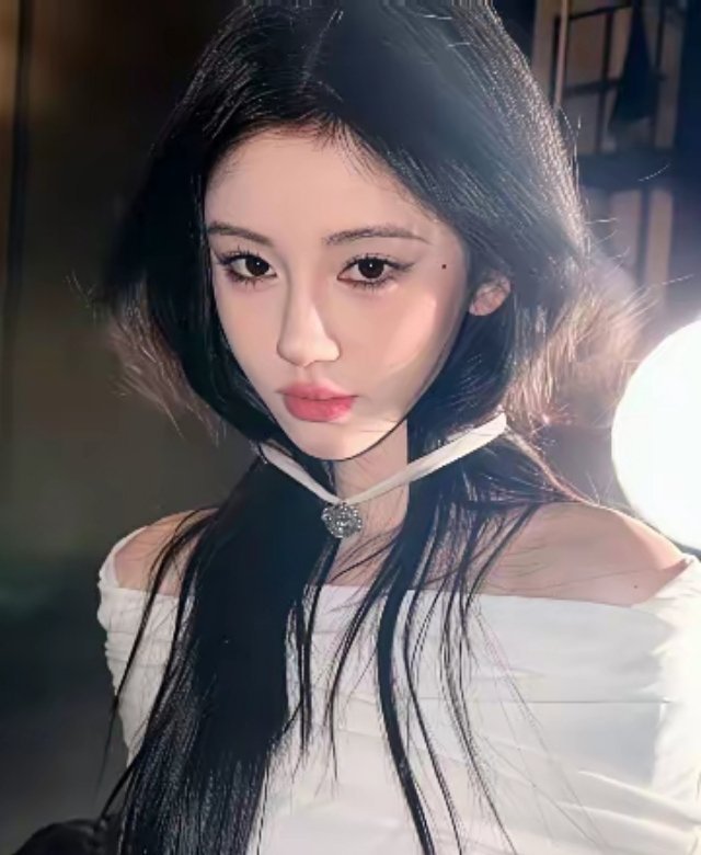 陈都灵确实知道自己擅长哪个风格？这一次的气质确实看起来很高级了，反而显得鞠婧祎像