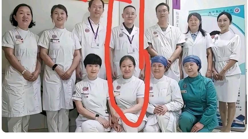 夫妻二人同在一个医院，丈夫背叛了妻子。这次彭医生终于发声了，她说祖院长春节放假的