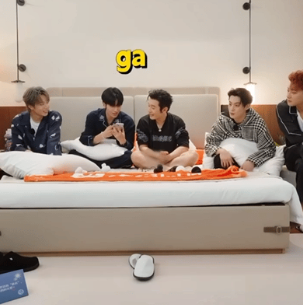 没想到刘嘉玲邵子恒关系这么好！在节目上还看到了邵子恒给姐姐打电话，语气也很亲昵，