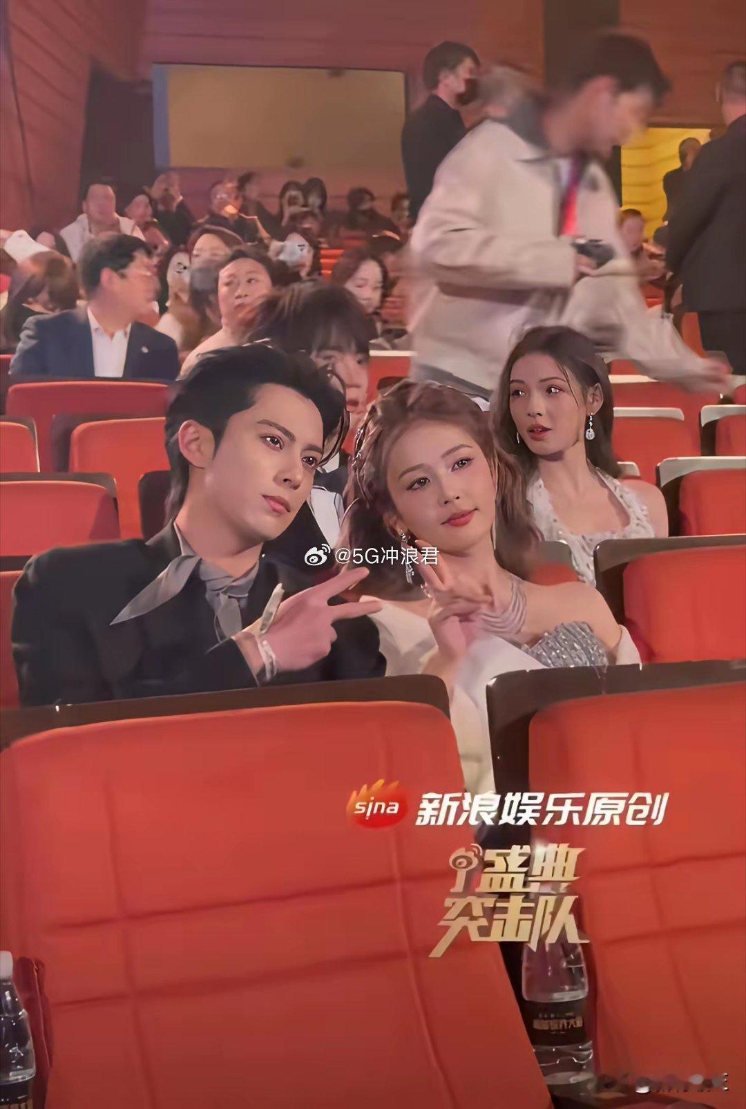 王鹤棣白鹿他们给内娱CP粉上了一课想要嗑得安心又开心​你看王鹤棣特意换座凑过去，