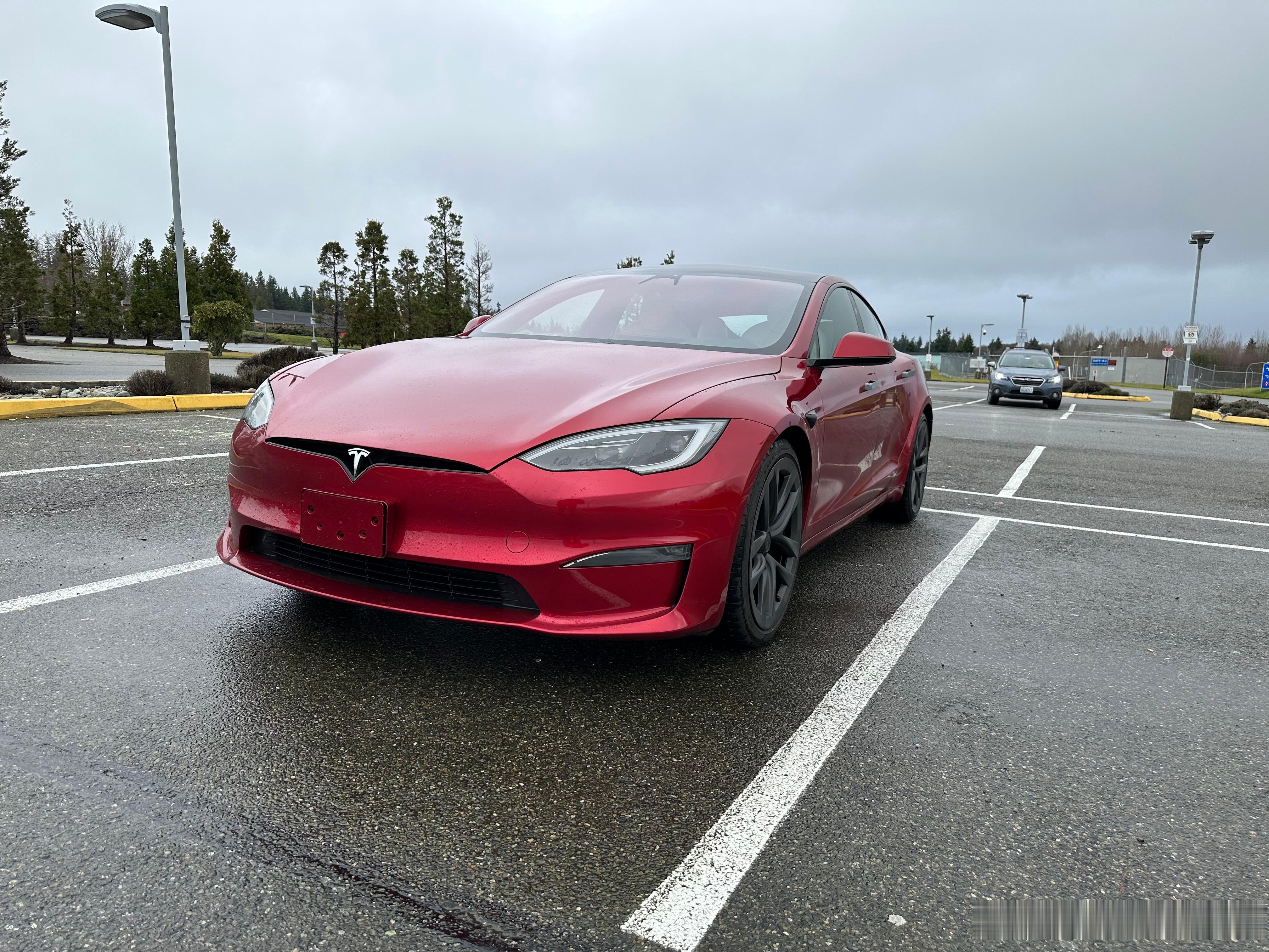 Model3和3P就是特斯拉目前为止最优秀的产品了。ModelS无论是驾驶感舒