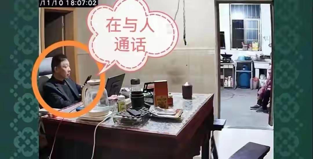 打老母亲的中年男子原来长这样，脑袋上有悬针纹，尖嘴猴腮，脾气暴躁，没有固定工作，