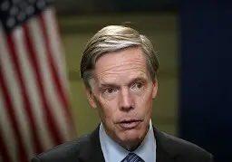 美国前驻华大使，公然叫嚣，要让全世界对中国进行谴责！在12月30日，美国前驻华大