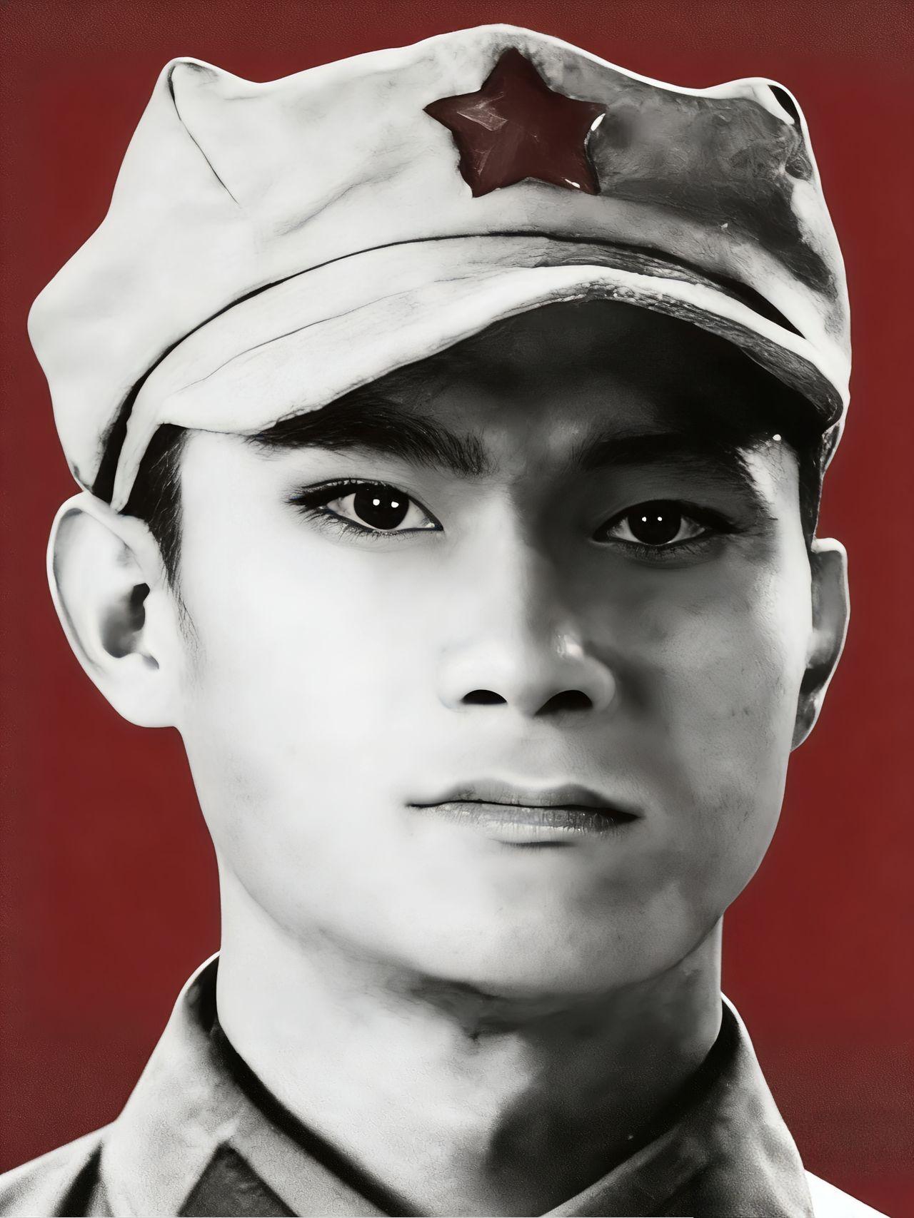 1937年3月14日，石窝山分兵后，祁连山深处，一位左臂被子弹打断、伤口溃烂流脓