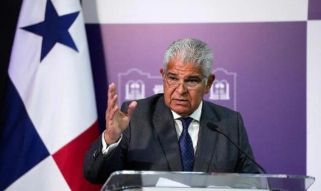 真不是气话！中国若撤走设备巴拿马港口可能瞬间瘫痪，起重机停摆系统崩溃，黄金水道一