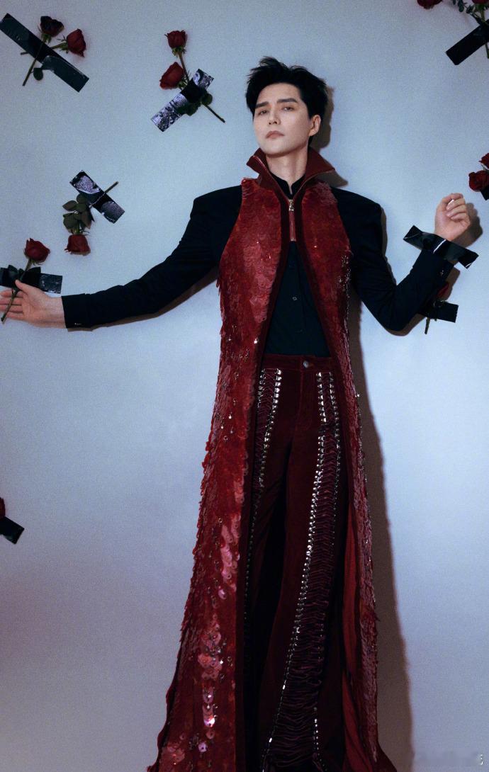 那英感谢节目组邀请了阿云嘎声鸣远扬那英老师这句感谢直接封神！阿云嘎和张卓尔的《