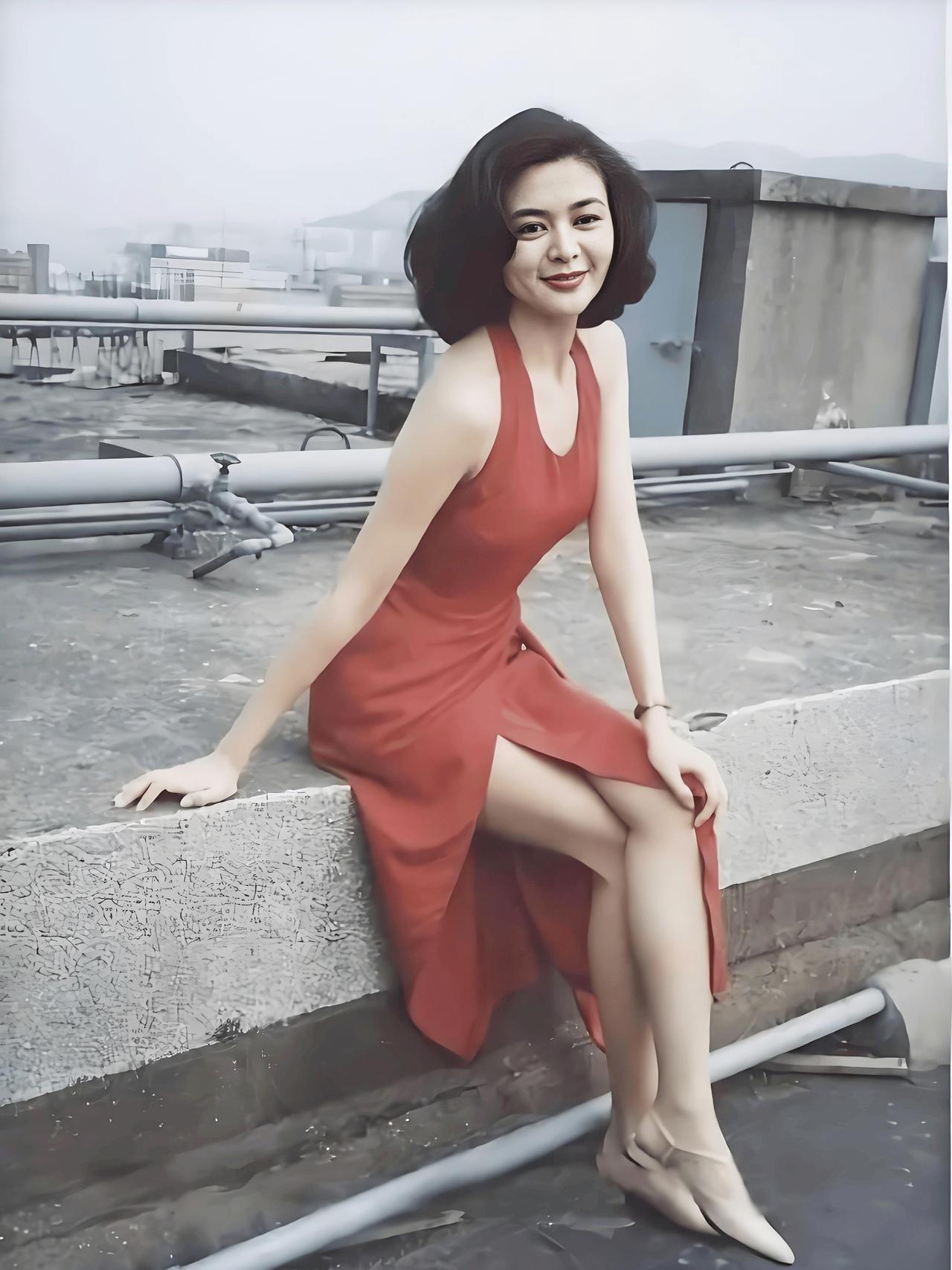 年轻时的关之琳，美晕了，360度无死角，连王晶都承认：真人美到拍戏不用打光，比王