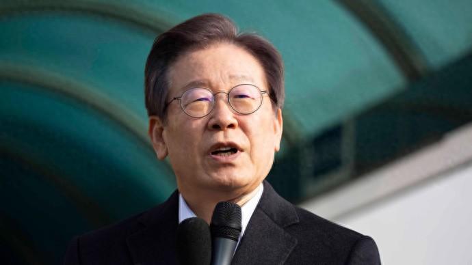 访日前夕，李在明“翻车”了，8月21日，693个韩国市民团体骂李在明“开历史