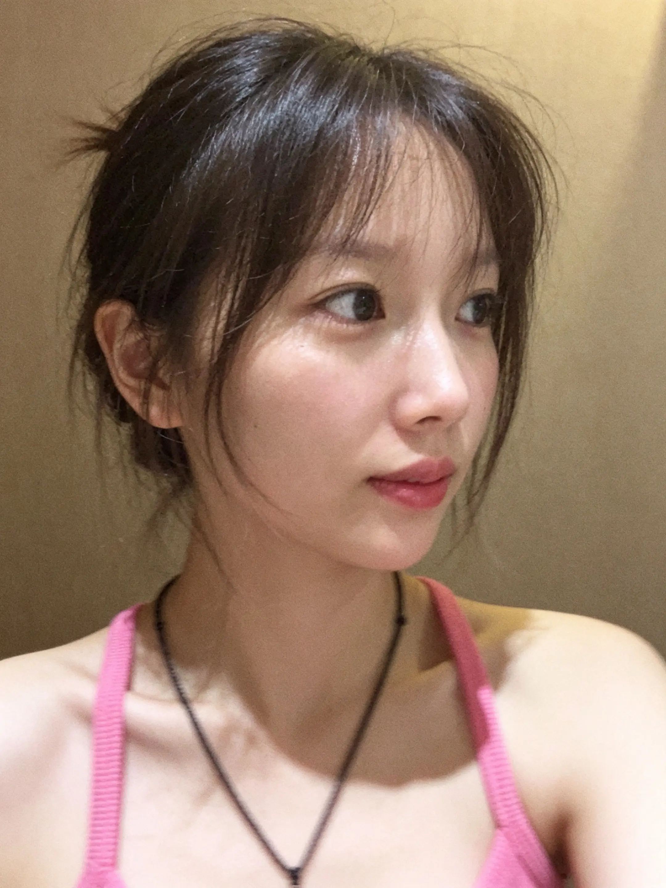 AI抓拍感写真组 ai创作全新升级