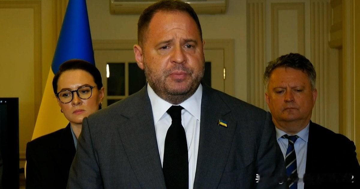 泽连斯基不会签署任何涉及领土让步的协议——叶尔马克乌克兰总统泽连斯基不会签