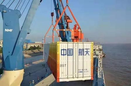 美国火箭不敢做粗！同样是全球顶尖商用运载火箭，猎鹰9号芯级直径仅3.66米，咱