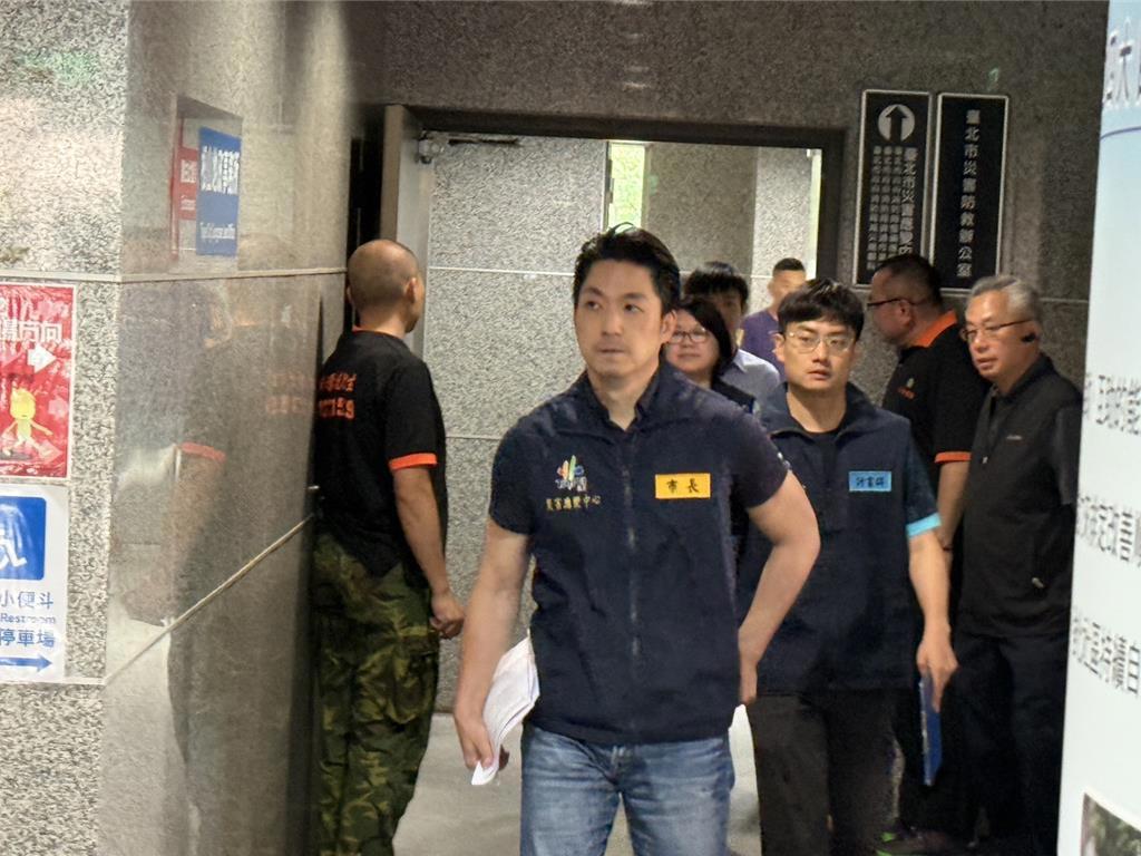 邱议莹任主炮手群攻蒋万安？赖苡任爆背后原因巴威台风袭击，北北基桃10、11日停