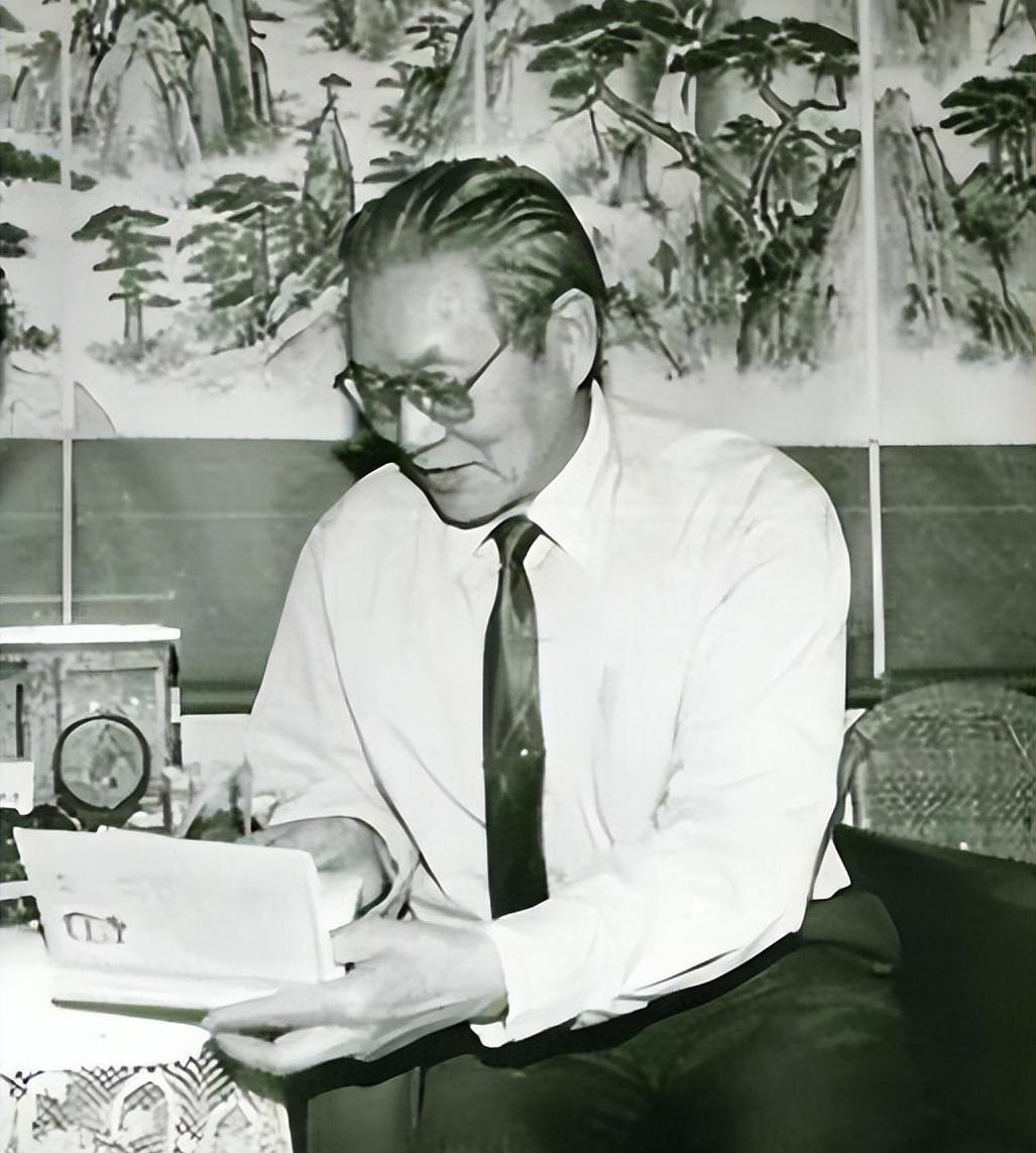 1975年，周养浩被特赦，重获自由后，国家允许周养浩去任何地方，周养浩提出：“我