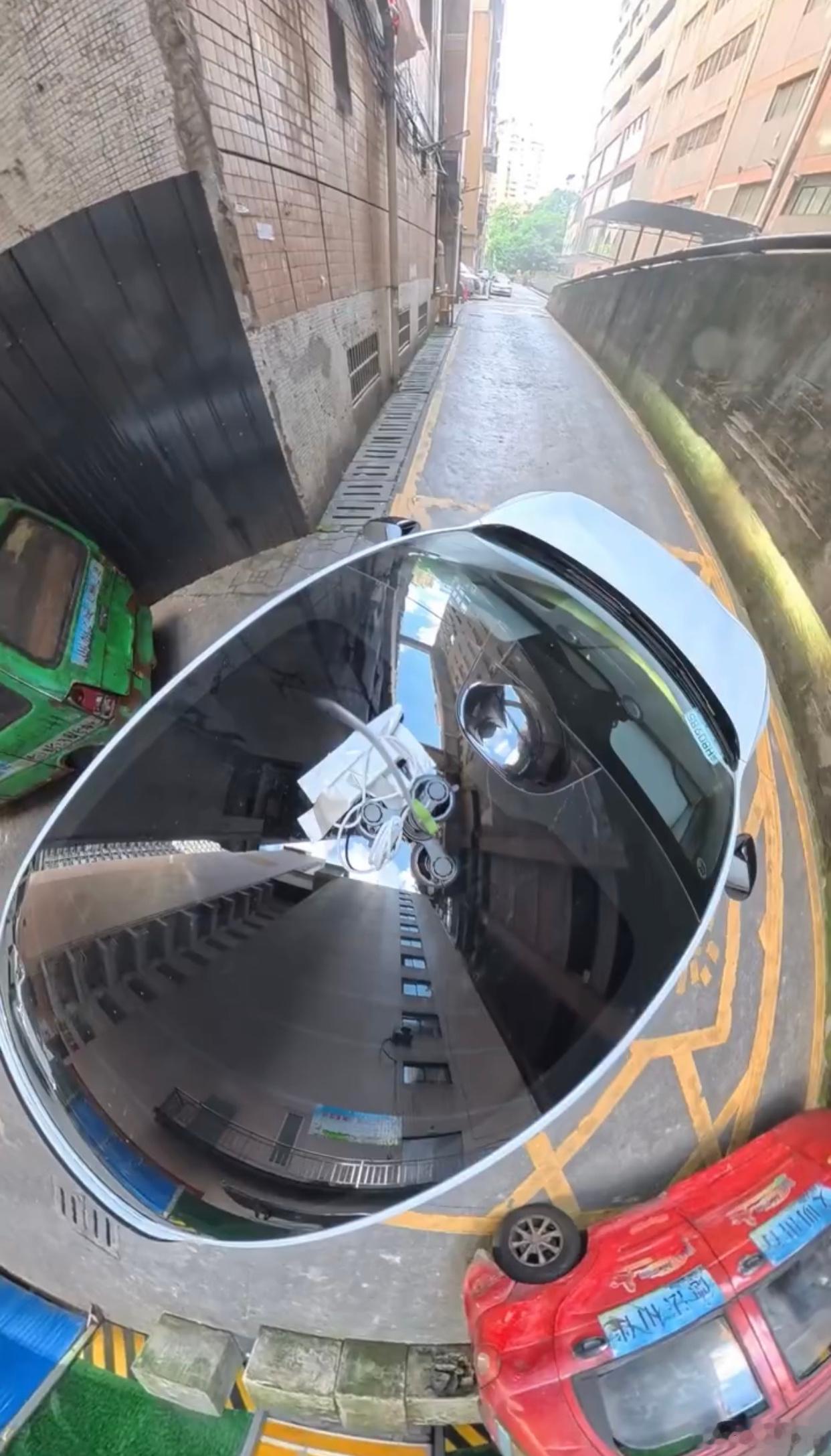 从测试版的表现来看，深蓝汽车✖️长安汽车✖️地平线给深蓝L06打造的这套DEEP