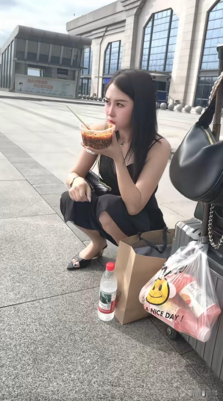 媳妇儿，突然回来怎么也不说一声