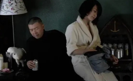 2014年，管虎投资筹拍《老炮儿》时，想请冯小刚出演男一号"六爷"。没想到，冯小