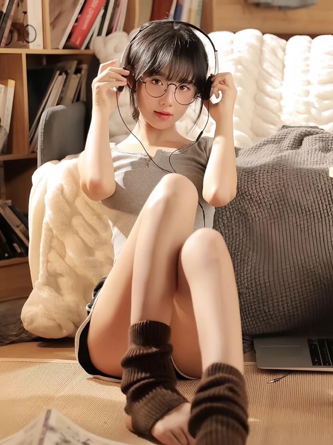 少女摄影|NO.0031期悠闲的周末时光想听听我耳机里的歌吗写真温柔美少女