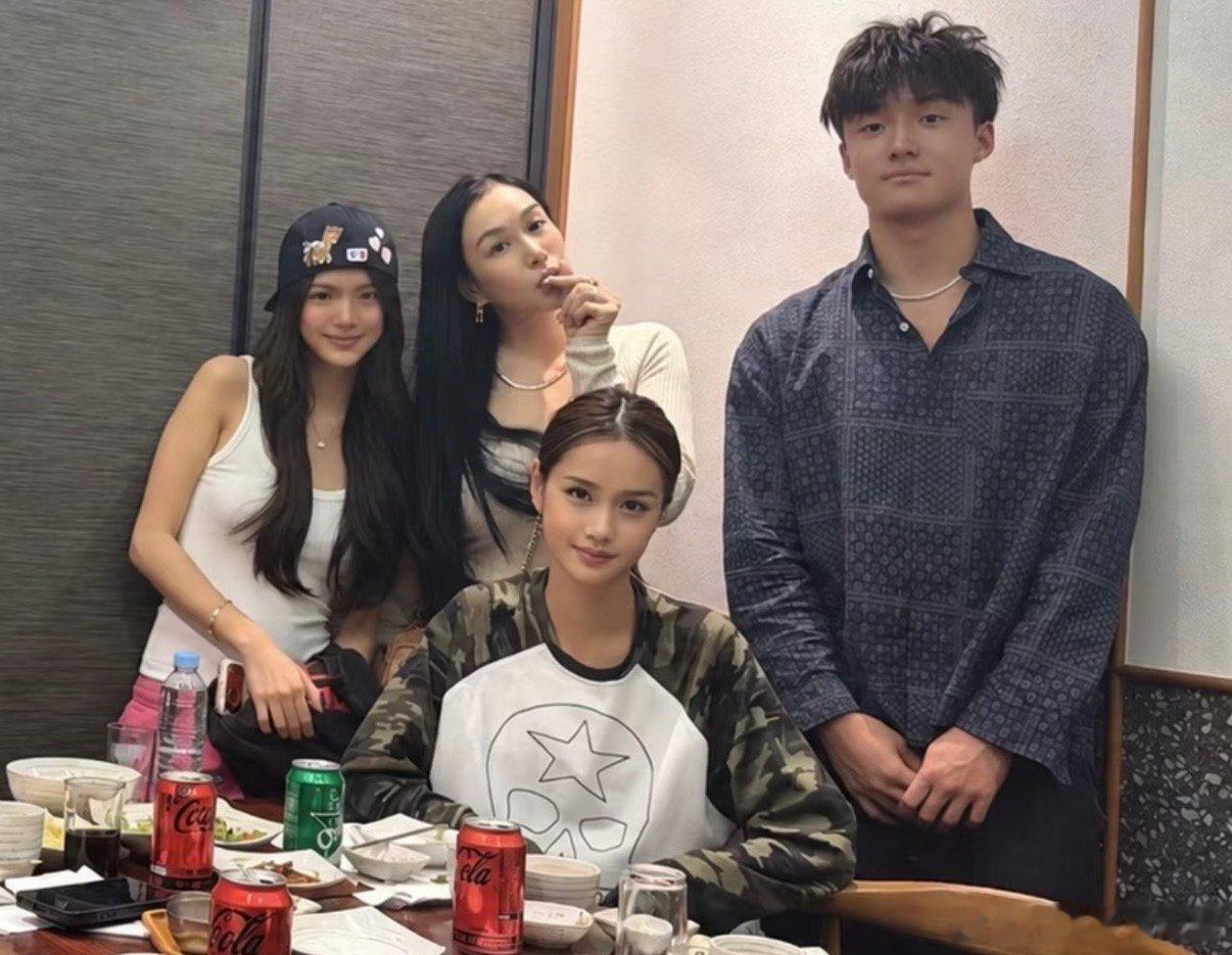钟丽缇张伦硕与二女儿男友合照jaden带男友见家长公开时间：2026年9月29