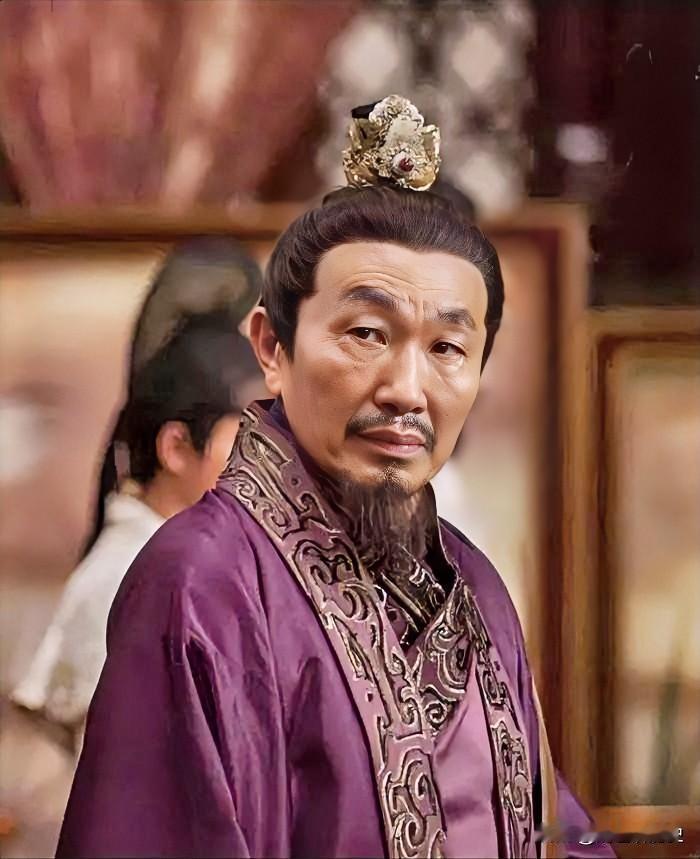 很多人觉得杨国忠的崛起是因为裙带关系，事实上，杨贵妃的裙带关系是最核心的加速器，