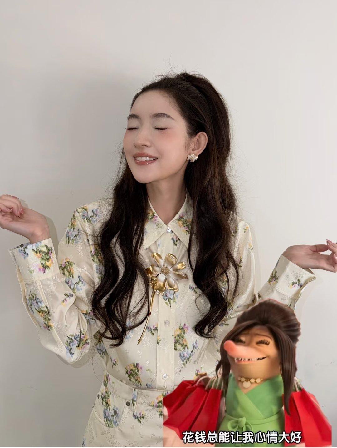 王玉雯cos表情包～“超级头包脸发型～💍cos一下表情包～”