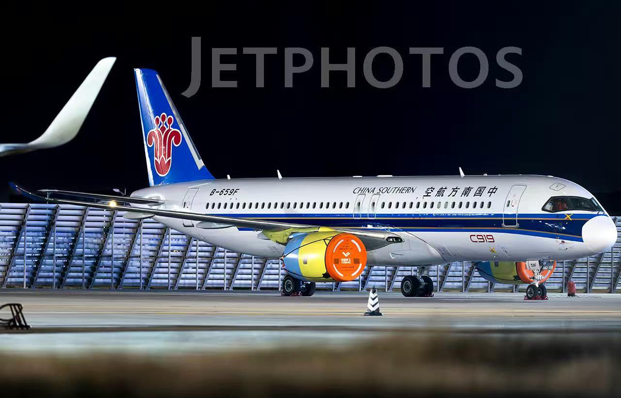 第33架C919交付用户！不知不觉C919的交付数量已经来到了33架，这是2