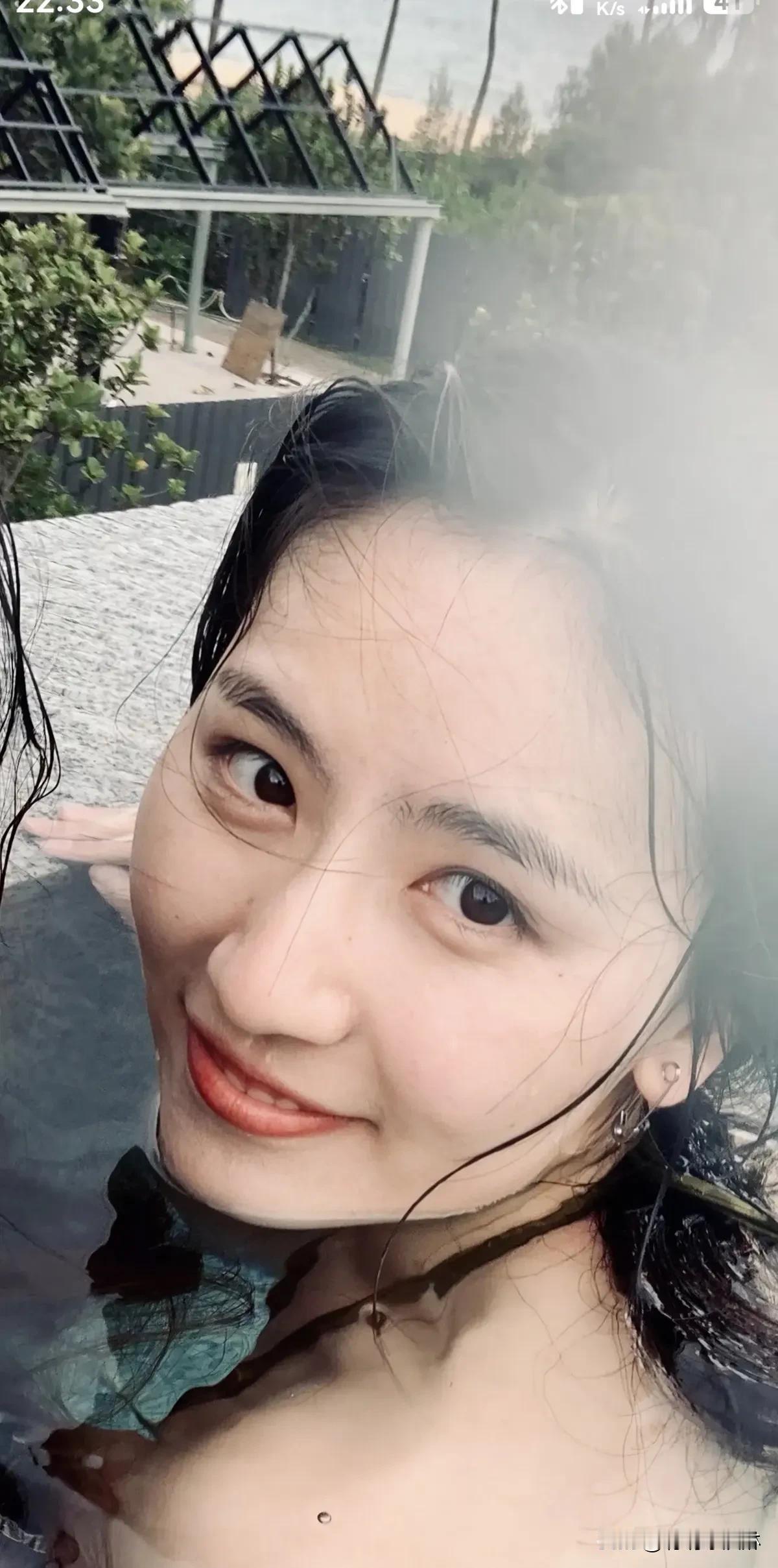 清秀面容的日常魅力精致五官，自带柔光滤镜，气质如诗，一眼倾心。