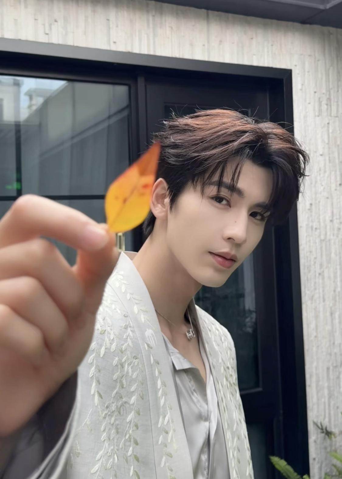 《逐玉》张凌赫涨粉600多万，是演员中涨粉最多的，张凌赫现在粉丝量1817万。