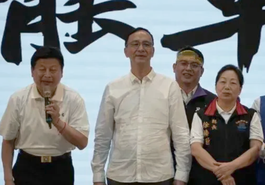 朱立伦此时为傅琨萁公开背书，并高呼“赖清德必须下台”，显然，国民党已正式打响“生