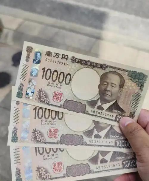 日本的经济，这波是彻底救不回来了。日元跌到164附近，日本政府拿出11.7万