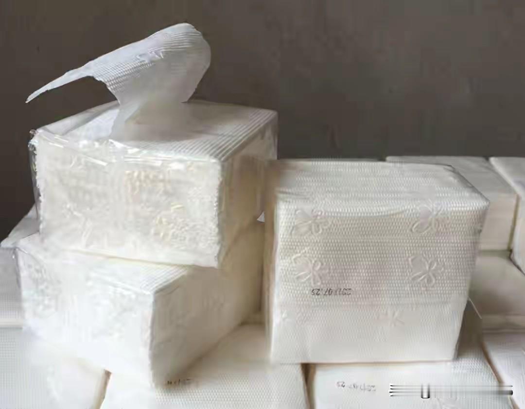 “央视曝光‘毒纸巾’，比抹布还脏用多了还致癌，别再整箱往家扛了”“毒纸巾”泛