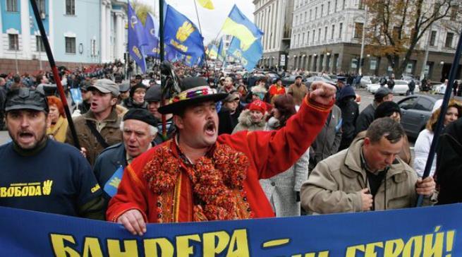 泽连斯基签署法案将反犹主义行为纳入刑事处罚，荣耀不再属于乌克兰！在这儿借