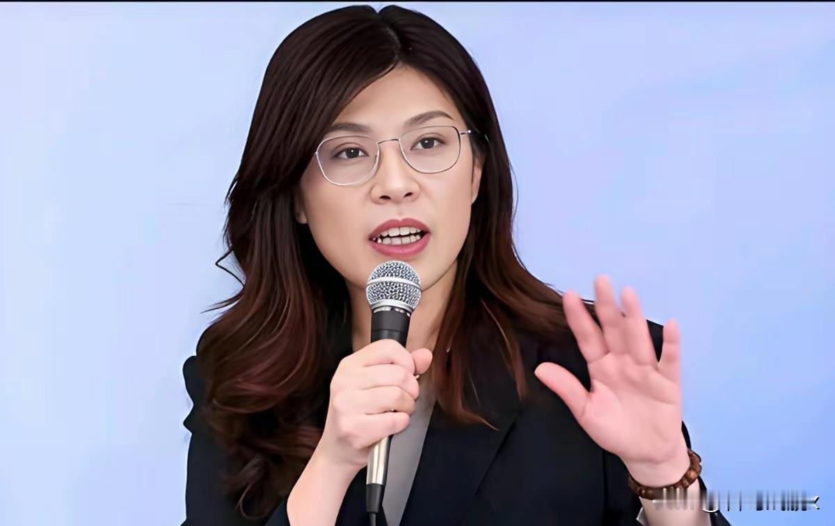 郑丽文孤掌难鸣！卢秀燕，赵少康，韩国瑜，朱立伦的意见占据了上风！郑丽文这回是
