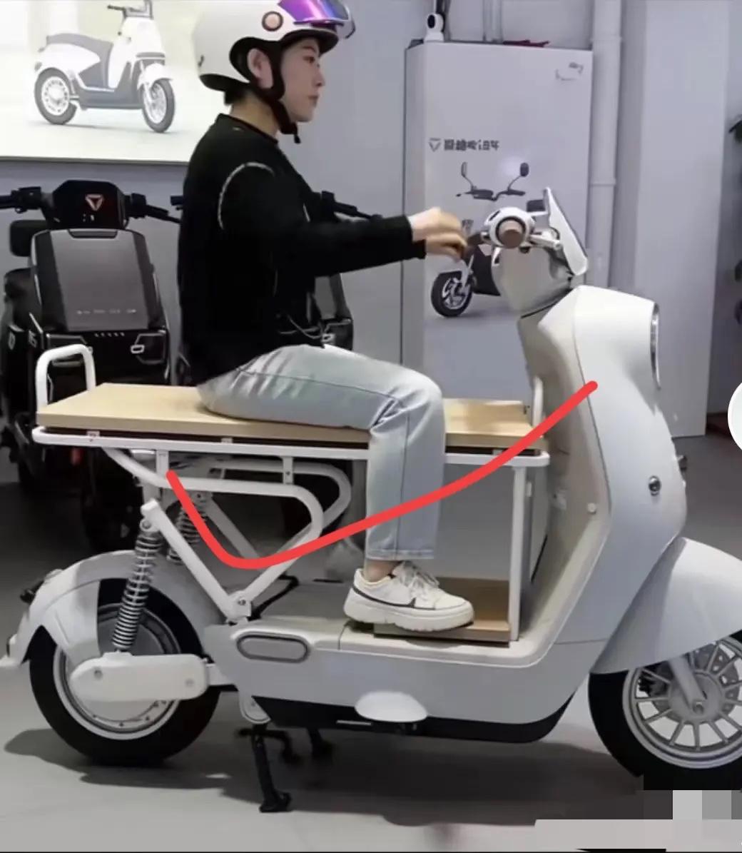 果然是上有政策下有对策啊！新国标才出来没几天，就已经有不少网友把车给改了。新规