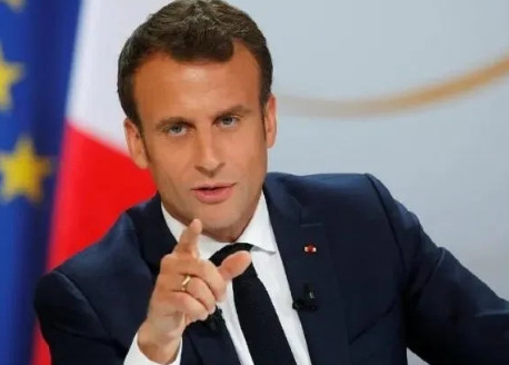 马克龙愤怒喊话了！针对美国和欧盟达成的贸易协议，法国总统马克龙7月30日公开表示