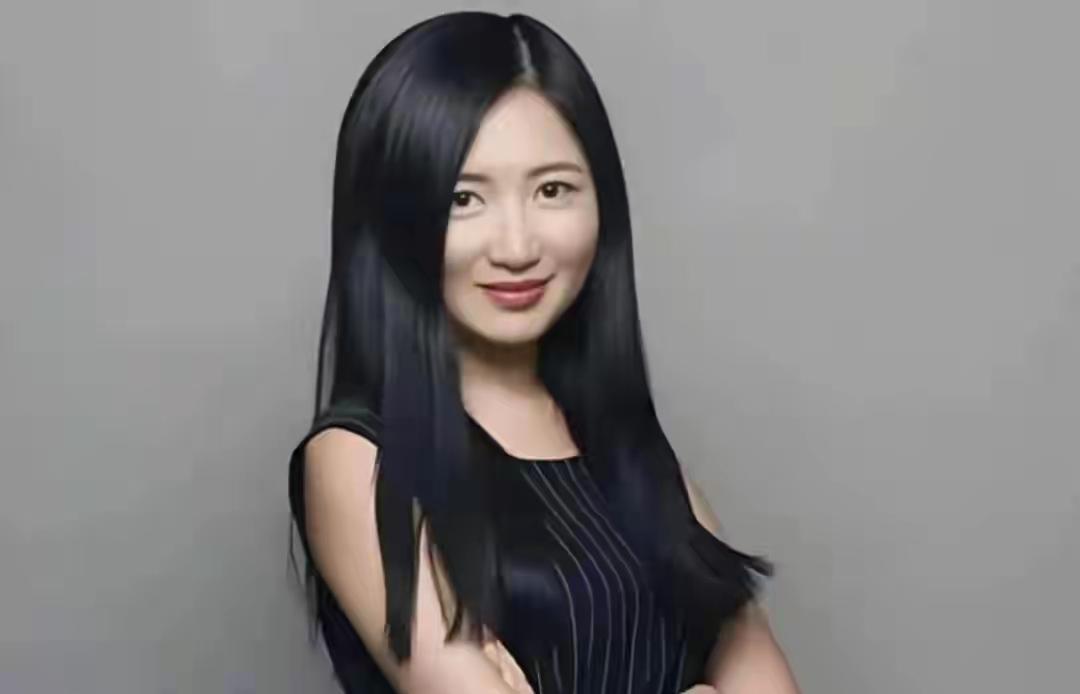 月之暗面联合创始人、总裁张予彤 张予彤（YutongZhang），毕业于清