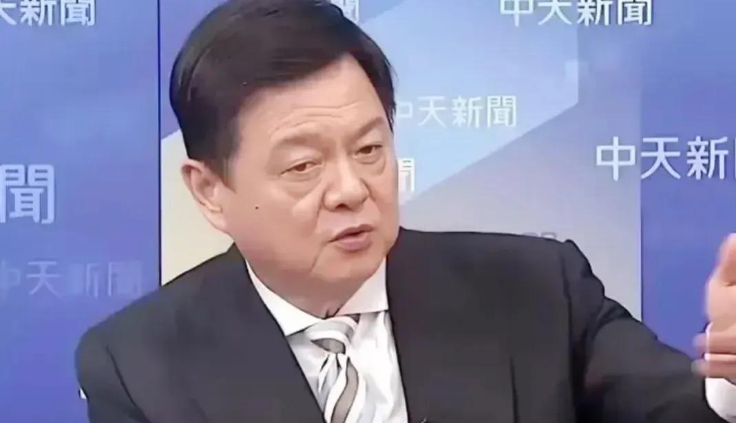 5月11日，台湾旺旺集团副董事长周锡伟说：民进党给台湾老百姓洗脑，说大陆发展军力