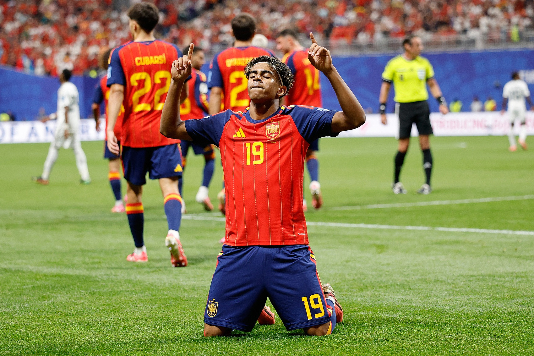 🇪🇸西班牙4-0沙特，不得不承认的3个事实！1.白天日本踢了个4:0，晚上