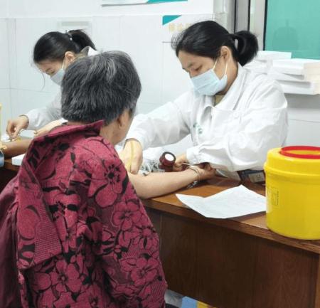 医生：体检报告这4项正常，心脏基本就没事了！许多人还不知道心脏健康是我们每个