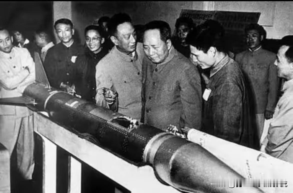 这就叫：燕雀安知鸿鹄之志。我就纳了闷了，总有一帮拿笔杆子的文人，整天在那哼哼唧