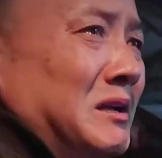 “我们永远融为一体。”浙江一男子悲痛欲绝，当年深爱的妻子在27岁离世，留下两个年