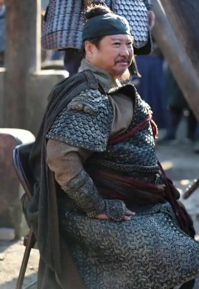 他比曹操还奸，比董卓还脏，却成为千古名将！这人比曹操还奸比董卓还脏却是实打实