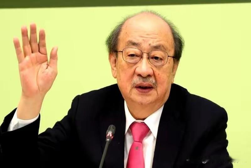 柯建铭：我要登记！作为民进党总召，老台独柯建铭曾经被民进党党团逼宫，要求其辞