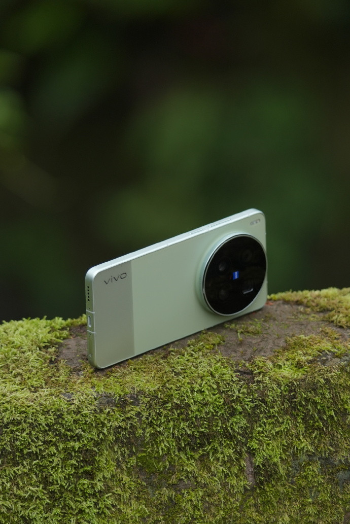 那个，vivoX300ultra我还是买了，16G+1T顶配版本拿下！主要平