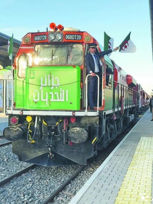 中国技术助力非洲首条沙漠重载铁路通车，打造跨境物流新动脉