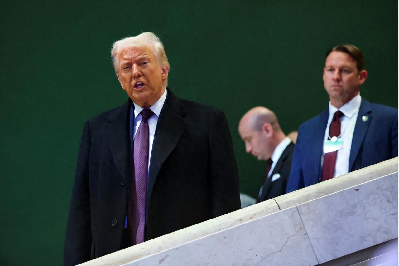 当不成总统了？美使馆接连遇袭，特朗普甩锅奥巴马，自身恐遭弹劾咱们常说“遇事扛