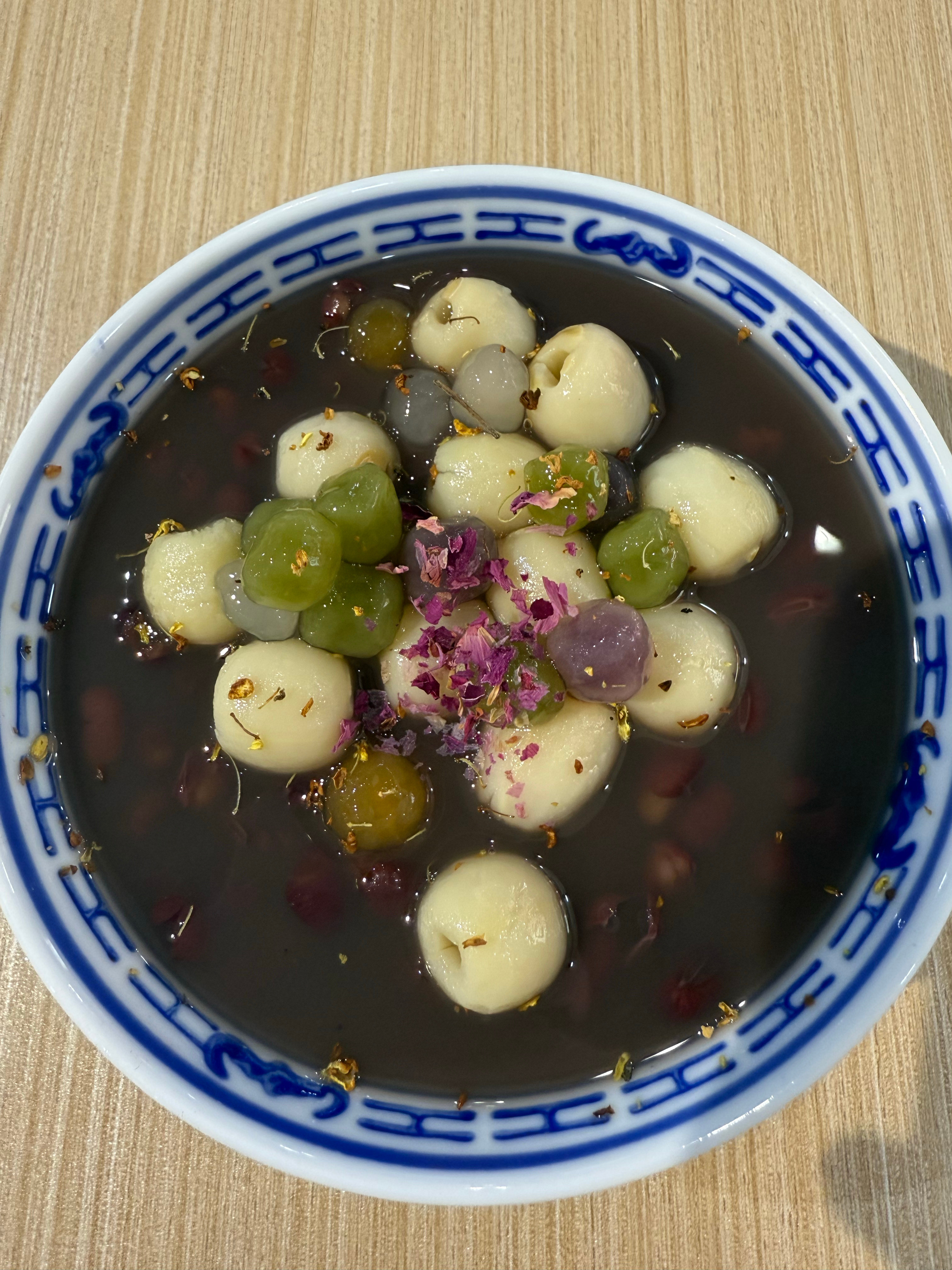 粉丝先吃，要开心呀。😘​​​