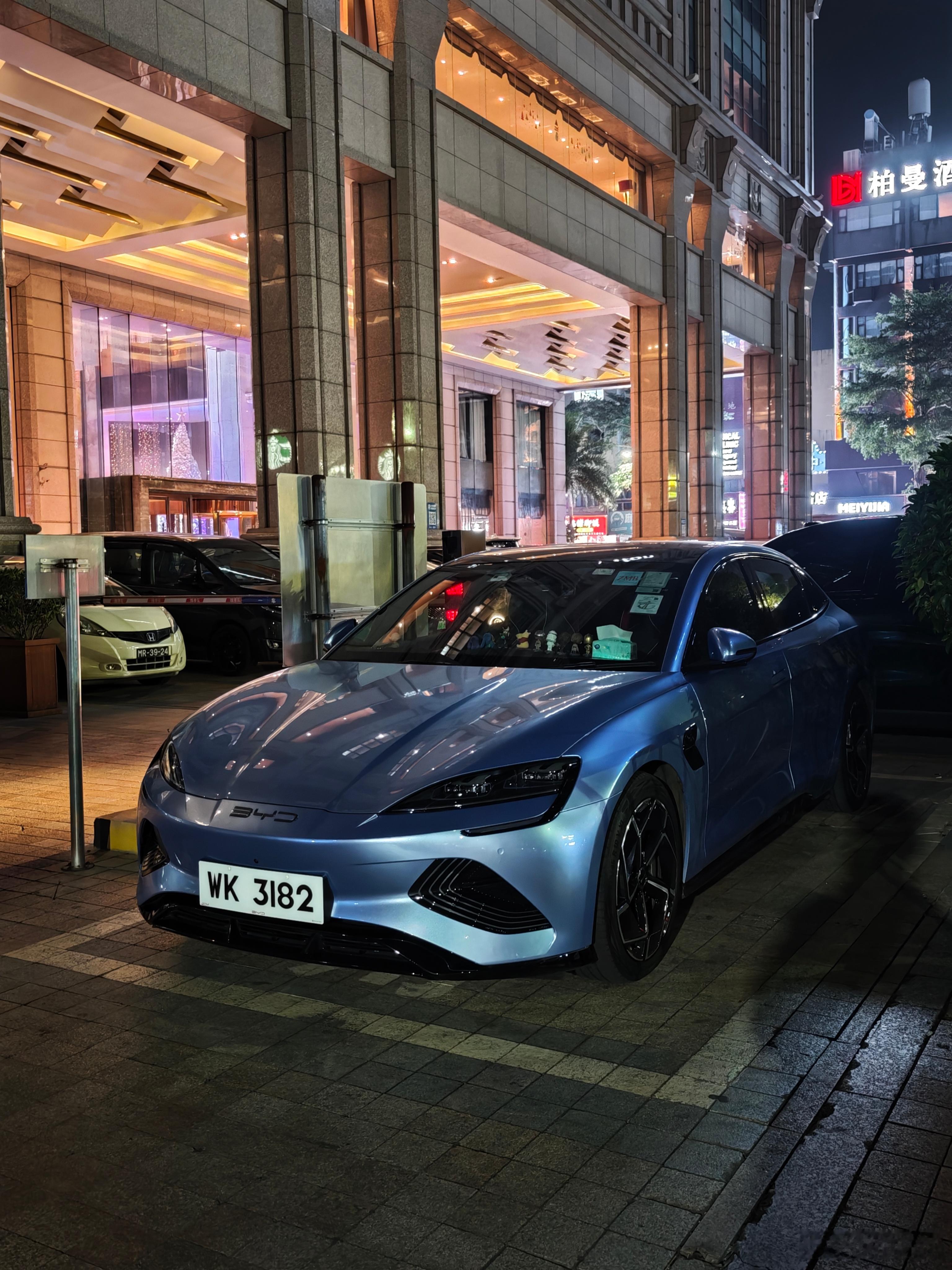 深中通道开通+南车北上政策实施之后，每次去中山都可以见到很多香港牌的车。听说很多