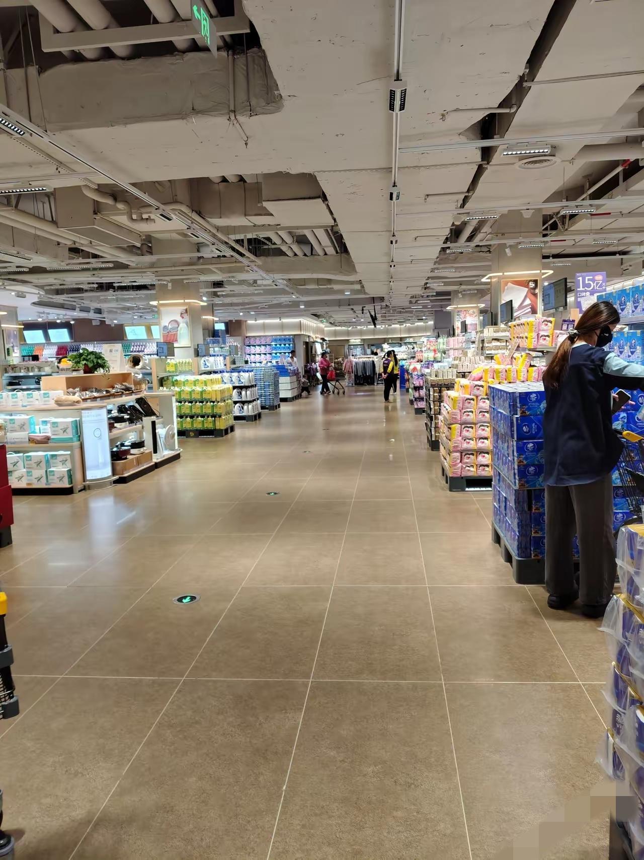 为什么中国人都讨厌超市促销员，看商品的时候，只要促销员一走过来，马上就离开，宁愿